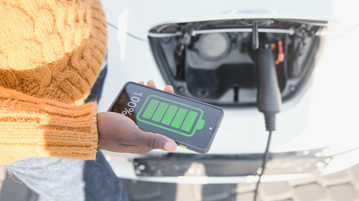 Carros elétricos no Nordeste: Como o Wallbox Digital da Zênite Tech Pode Transformar o Setor
