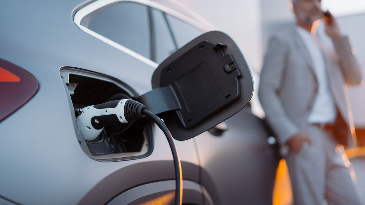 Estações de carregamento de carros elétricos é tendência de negócio