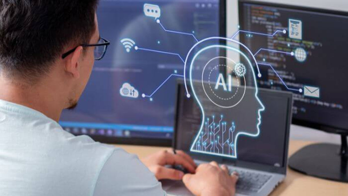 Um profissional especialista em inteligência artificial trabalhando em soluções tecnológicas.